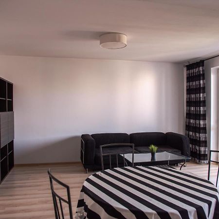 Sdh 2 Radzymin Comfortable Apartment Near Warsaw Exteriér fotografie