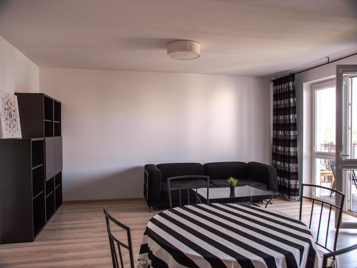 Sdh 2 Radzymin Comfortable Apartment Near Warsaw Exteriér fotografie